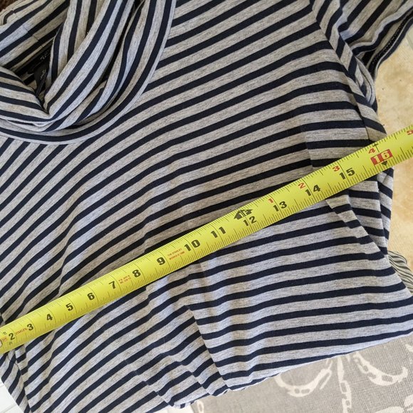 Ann Taylor Gray & Navy Striped Cowl Neck Tee M - Picture 6 of 6